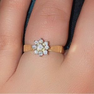 Beautiful 14k Gold Diamond Ring.